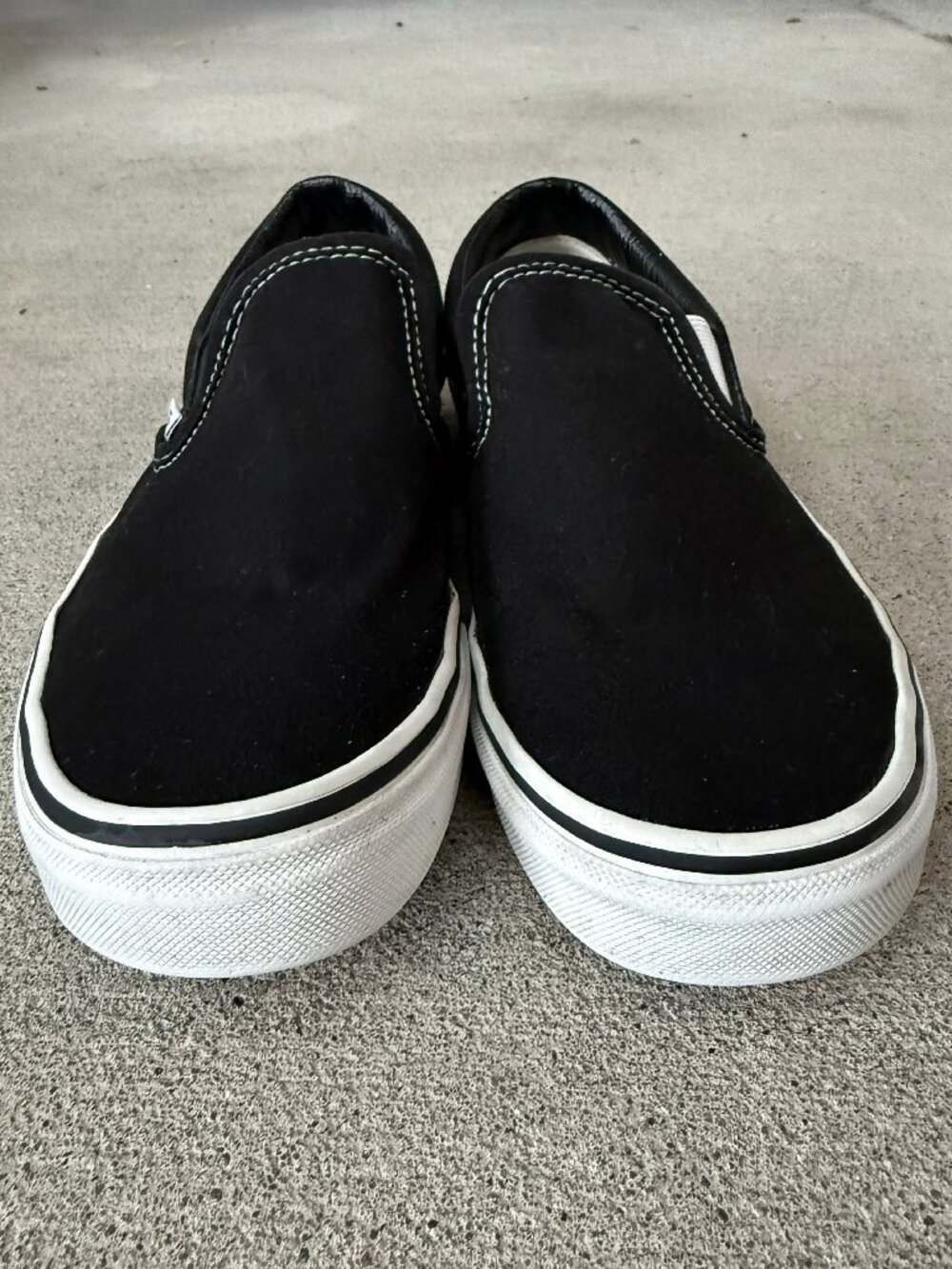 Black Vans Classic Slip-On Sneakers | Women's 8.5 | Great Pre-Owned Condition